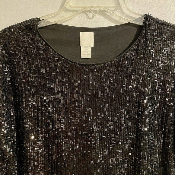 H&M Womens Size XS Sequin Pop Over Party Evening Top Black Short Sleeve … - Picture 2 of 7